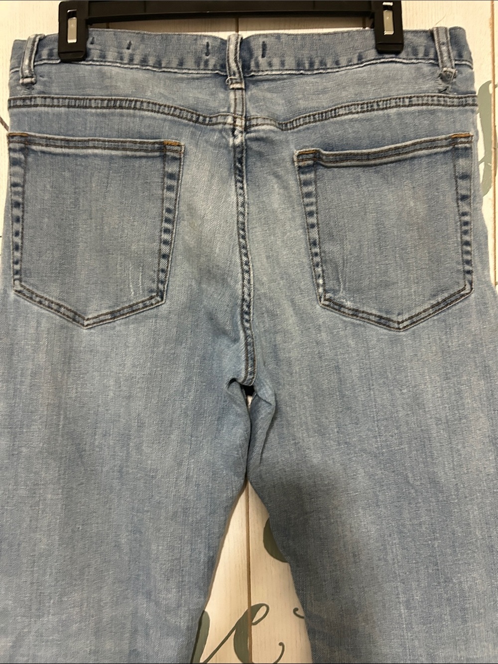 J Crew mercantile flex straight leg Men's Lightwash Jeans, size 32/30 - Picture 5 of 8